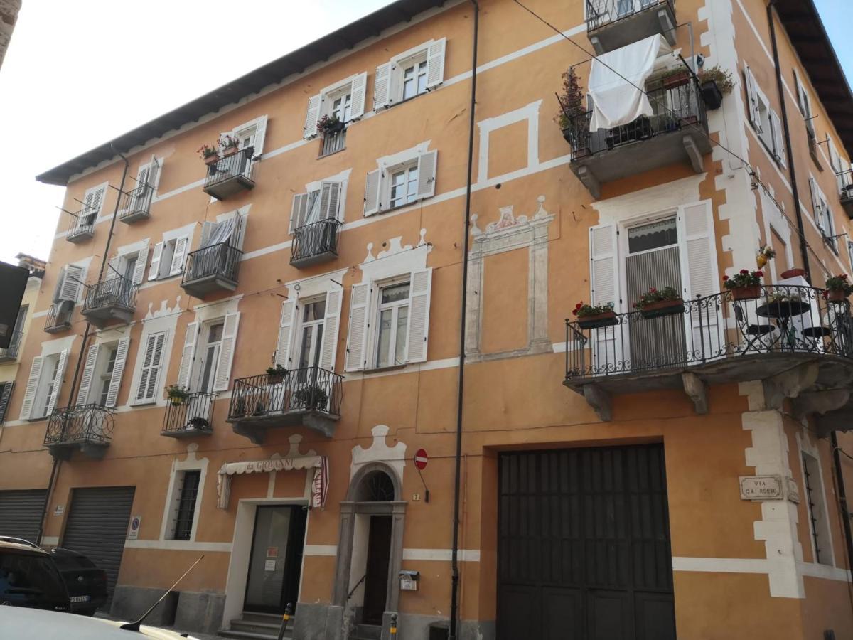 Casa Del Conte Massimiliano Roero Lägenhet Cuneo Exteriör bild