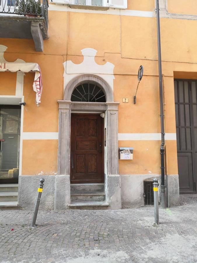 Casa Del Conte Massimiliano Roero Lägenhet Cuneo Exteriör bild